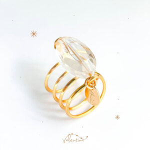 Anillo Hilo Cuadrado Solitario con Cristal Ovalado